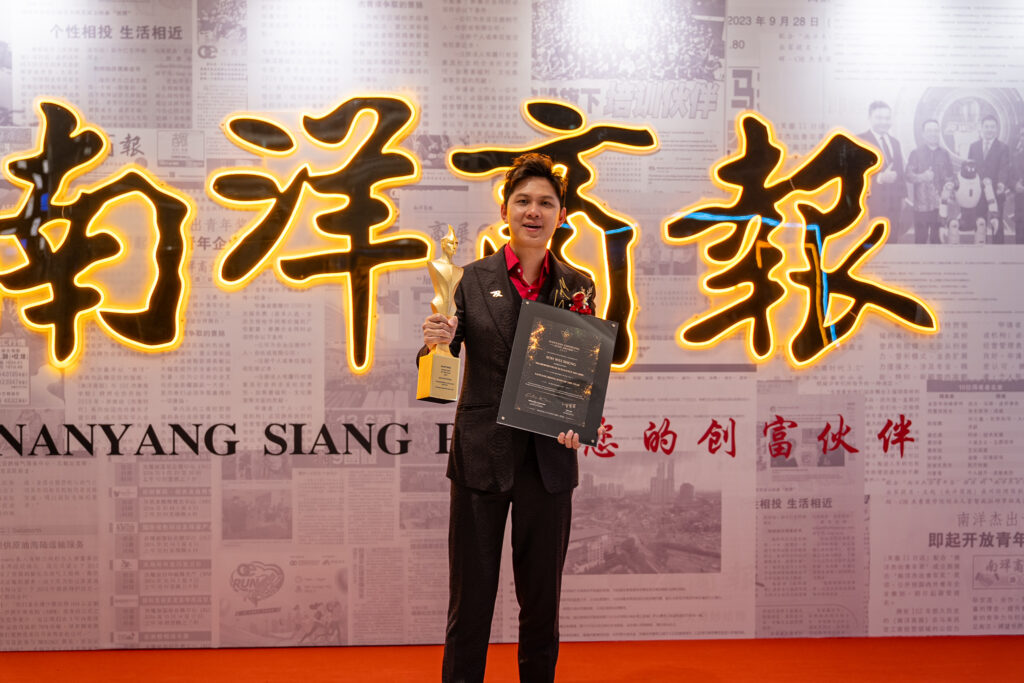 Wei Sheng Wins Nanyang Emerging Icon Award 2025 — TX Traderpreneur Excellence