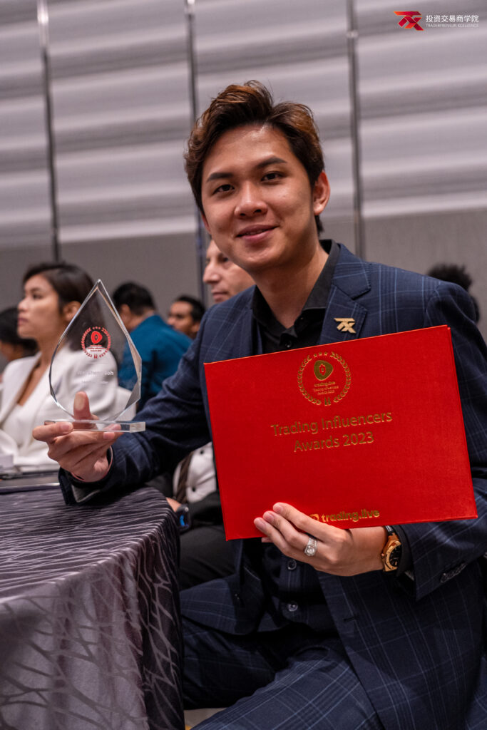 Wei Sheng Wins Trading.Live Influencer Award 2023 — Pullman KLCC